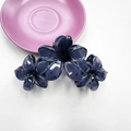 Deep purple gradient flower hair claw clip with glossy finish on a white background - Large 11.5CM / Dark Blue