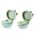 Joyero esférico de terciopelo verde menta con estrellas doradas y borde metálico - Caja de Colgante / Verde Turquesa