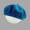 Béret classique bleu roi en laine avec texture feutrée pour un look d'hiver élégant - M (56-58cm) / Bleu sarcelle