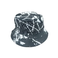 Détail du motif d'éclaboussures de peinture blanche et coutures du bob noir tendance - M (56-58cm) / Graffiti Splash Noir et Blanc