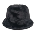 Dettaglio della consistenza in finta pelliccia soffice sul cappello a secchiello - M (56-58cm) / Nero