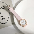 Orologio al quarzo da donna con cinturino in pelle rosa e quadrante con numeri romani - Rosa