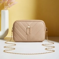 Sac bandoulière beige matelassé avec motif en V et chaîne dorée pour femme - Kaki