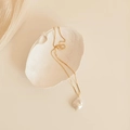 Collana con ciondolo in perla barocca e catena dorata su una conchiglia bianca - SY316【Oro】-Collana a Catena Sottile d'Oro con Perla Barocca Irregolare