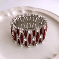 Bracciale largo elastico in lega d'argento con pietre rosso scuro e cristalli trasparenti - Rosso
