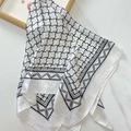 Elegant silk-like square scarf with black and white geometric patterns for women - 70-207 White