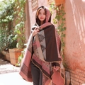 Poncho ethnique à capuche aux motifs géométriques marron et rose pour voyage - LM268 Rayures Persanes - Café