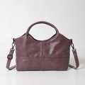 Elegante lila Handtasche aus weichem Leder mit Schultergurt und großem Fassungsvermögen - Lila