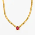 Collar de cadena plana dorada con un colgante de piedra roja en forma de pera - Dorado + Circonita Roja