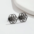 Minimalistische schwarze Edelstahl-Ohrstecker mit hohlem floralem geometrischem Muster - Schwarz