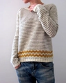 Detalle del suéter de punto con rayas grises blancas y dobladillo ondulado amarillo - 9135# Rayas Amarillas / 3XL