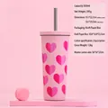 Détail du gobelet rose en acier inoxydable de 830 ml avec paille et cœurs - Gobelet en Acier Pour Thé au Lait 830ml