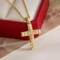 Collier croix plaqué or avec perles et oxydes de zirconium sur boîte à bijoux - Collier Croix Perle Dorée (24794)