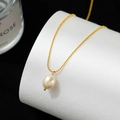 Elegant French vintage gold beaded chain necklace with a single white natural pearl pendant - 18K Gold