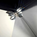 Pince à cheveux papillon argentée en métal avec strass brillants et effet lumineux - Argenté