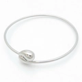 Bracciale rigido minimalista in acciaio inossidabile argento con ciondolo a fagiolo - Bangle / Bracciale Bean in Acciaio