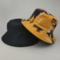 Reversible bucket hat in black and tie-dye pattern for outdoor sun protection - 12# (Yellow Black Tie Dye + Black)