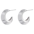 Macro shot of silver C-shaped hoop earrings with faceted geometric pleated texture - Wide Crescent Shape / VE1102 White Gold