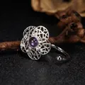 Anillo de flor de plata S925 con amatista púrpura y acentos de circonita micro-pavé - Anillo abierto de flor hueca (LR379)