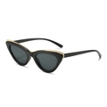 Occhiali da sole fashion cat eye con montatura nera e bordo dorato in vista laterale 3/4 - Montatura Nera Lenti Grigie