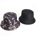 Détails du chapeau bob en camouflage numérique et noir avec des coutures de bordure - M (56-58cm) / Camouflage Numérique Violet