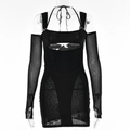 Sexy zwarte bodycon jurk met transparante mesh mouwen en trendy uitsnijdingen in de taille - S / Zwart