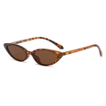 Retro cat eye sunglasses with classic tortoiseshell frame and dark brown lenses - Leopard Frame / Tea Lens