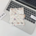 Gesteppte Tasche mit Elefantenprint auf Laptop, mit Knopfverschluss und Seitenlabel - Schleifen Elefant