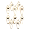 Dettaglio di dieci ciondoli a forma di bara con teschio dorato e smalto bianco su sfondo bianco - Bianco-Oro KC