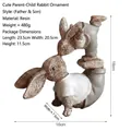 Statua di conigli genitore-figlio in resina con trama intagliata per decorazione casa - Grande Ornamento a Forma di Coniglio Genitore-Figlio (Padre e Figlio)