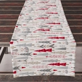 Kersttafelloper met rode en grijze sneeuwvlokkenpatronen op een rustieke houten tafel - 33*183cm / ZQ04-4 (Kleurrijke Kerstbomen Pijlen)