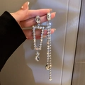 Boucles d'oreilles pendantes asymétriques en argent avec strass brillants et style moderne - Gland Strass Asymétrique Argent