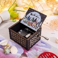 Caja de música de madera con manivela y diseños pintados de gnomos y trineos navideños - Navidad 3/Verde/Ilustración Gnomo