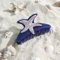 Glitzernde blau-rosa Seestern-Haarklammer mit Strass und Perlen auf feinem Strandsand - H985-Tiefblauer Seestern