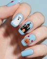 Detalle de uñas postizas de Halloween con diseños de fantasmas, calabazas y castillos - Pegamento de Gelatina + Juego de Limas de Uñas / Patrón de Halloween Azul Claro (CW733)