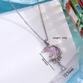 Collana con luna d'argento, inserto in conchiglia rosa e zirconi, lunghezza 28,5 mm - Argento/Rosa
