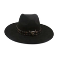 Cappello di feltro nero a tesa larga con fascia etnica e ciondolo a testa di toro - Ornamento Testa di Toro Colorata / Nero