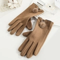 Gants d'hiver thermiques pour femmes en daim marron avec décoration de pompons en fourrure - Boule de Vison Femme - Poil de Lapin Café