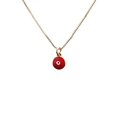 Goldene Halskette mit rotem runden Emaille-Anhänger im Evil-Eye-Design auf weißem Grund - Rot