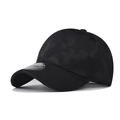 Vista laterale di un cappello da baseball camouflage nero con fodera rinforzata e adesivo sport - Regolabile / Camuffamento nero