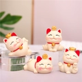 Set di 4 graziose statuette di gatto della fortuna bianco con monete d'oro decoro - Set di mini gatti portafortuna (0001)