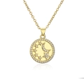 Gouden maan- en sterhanger ketting met zirkonia rand op een witte achtergrond - Maan & Ster