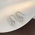 Boucles d'oreilles crochet argentées avec grand cristal clair taillé et serti griffes - Grand Cristal Transparent Crochet Argenté (Crochet d'Oreille)