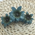 Translucent resin gradient blue frangipani hair claw clip with triple flower design - Triple Daisy [Blue]