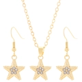 Elegante set di gioielli a stella dorata con collana e orecchini con strass bianchi brillanti - Set Bordo Perlato Stella a Cinque Punte (12037)
