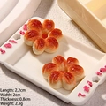 Makro-Detail von 2,2cm Miniatur-Harzblumenbrot für DIY-Bastelarbeiten und Zubehörteile - Blumenbrot