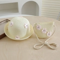Detail of straw hat and bag set with pink 3D flowers and sparkling crystal centers - 50cm (1-3 Years) / Creamy White-Pink Flower
