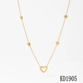 Elegante goldene Halskette mit hohlem Herzanhänger und kleinen massiven Herzanhängern - Hohlherz-Stil / Goldene Halskette (KD1905)