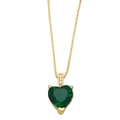 Détail macro du pendentif coeur en zircon vert émeraude sur collier chaîne dorée - Vert