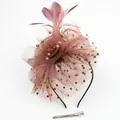 Fascinator de mariée rose poudré avec fleur en résille, plumes et perles sur clip - Brun Rougeâtre